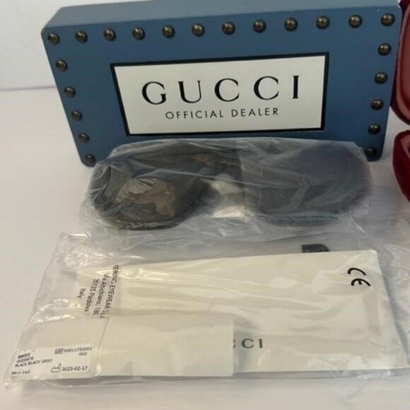 New Authentic- GUCCI Grey Shield Unisex Sunglasses\ GG0997S 002 - Picture 9 of 12